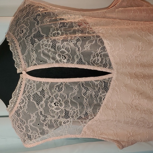 Torrid lace blouse - Picture 3 of 4